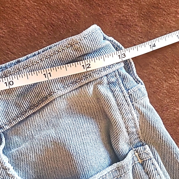 Hollister Ultra High Rise Destroyed Ripped Mom Jeans Size 26 - Picture 11 of 16